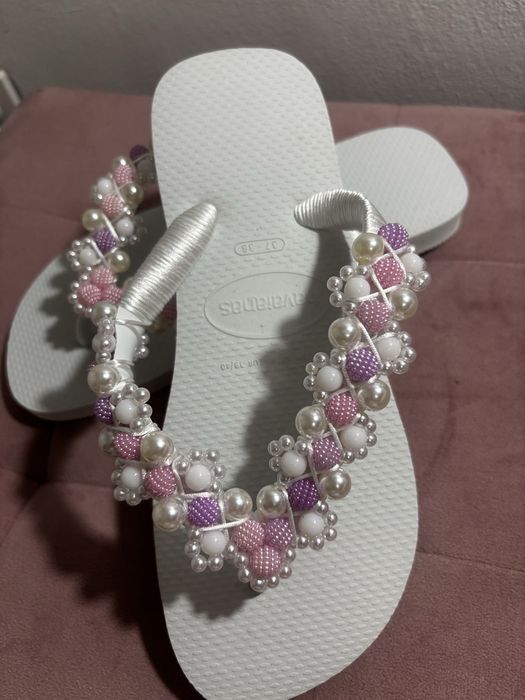 Chinelos bordados a pronta entrega