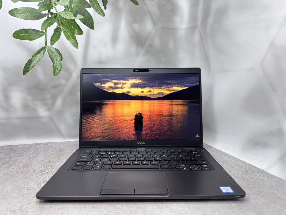 16GB/NVMe 256GB/Dell Latitude 5300 i5-8265U/4 ядра/13.3 " Full HD IPS