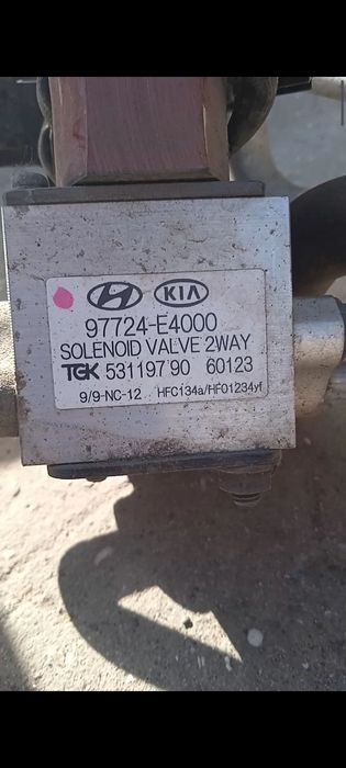 Hyundai Ionic electric 16-22. Клапан кондиционера 100$.