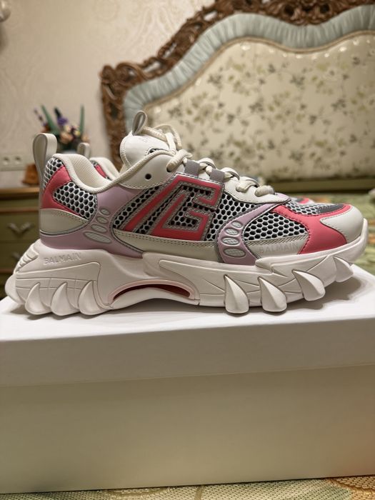 Продам оригінальні кросівки Balmain