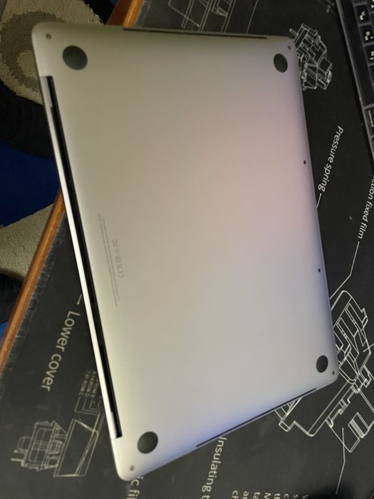 Macbook pro 13.3 (16 gb / 512 ssd) Touchbar