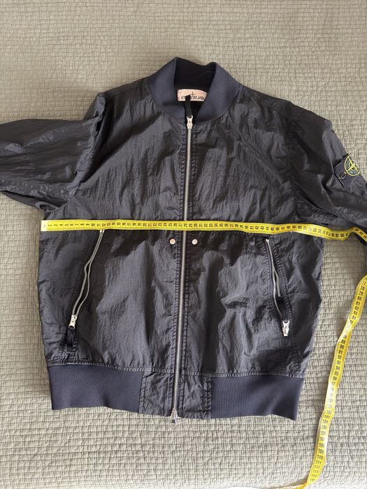 Продам куртку stone island