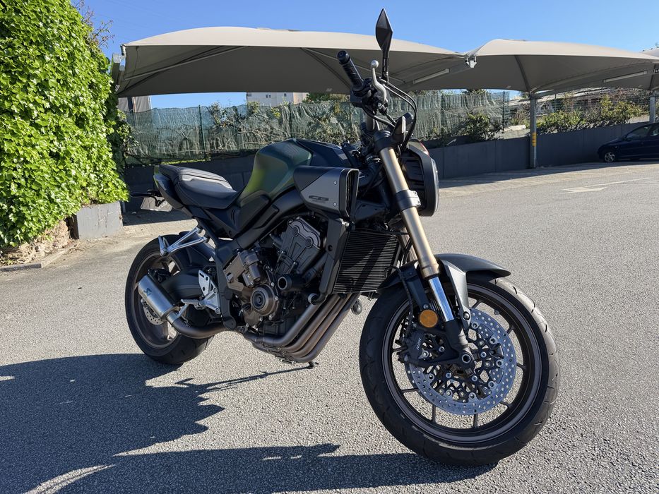 HONDA CB 650 R E-Clutch 2025