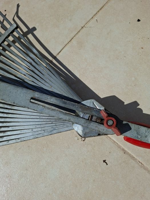 Outils Wolf - Cabo, vassoura relva e capinador/3 dentes  espatulados