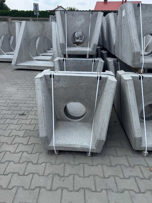 Zakończenie przepustu, mur ścianka oporowa, przyczółki, wylot