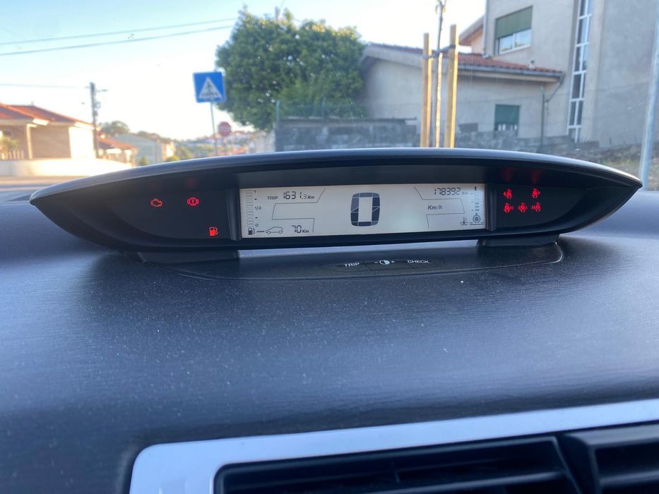 Citroën C4 — fotografia 8