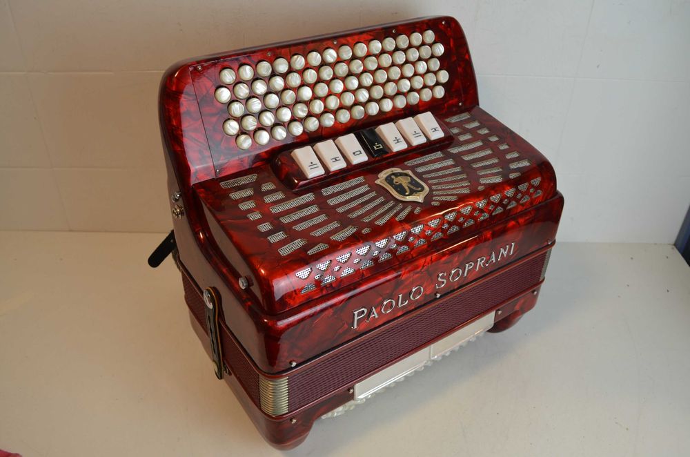 Acordeao Paolo Soprani Especial 3 voz. N 411