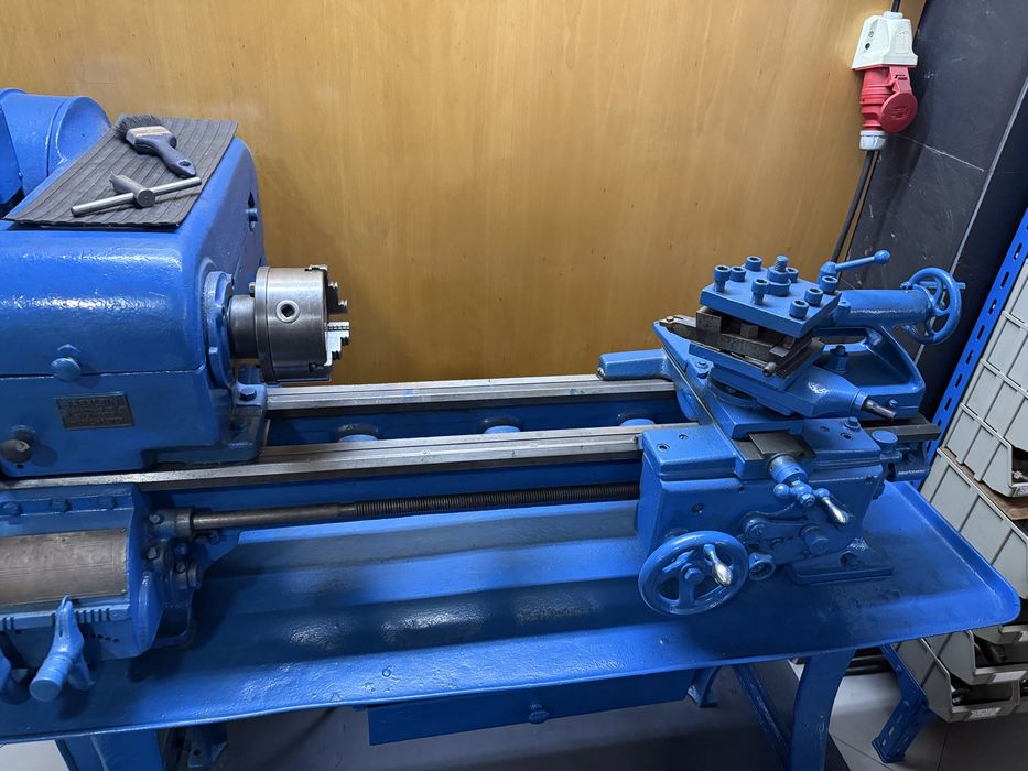 Torno Mecânico para venda em bom estado