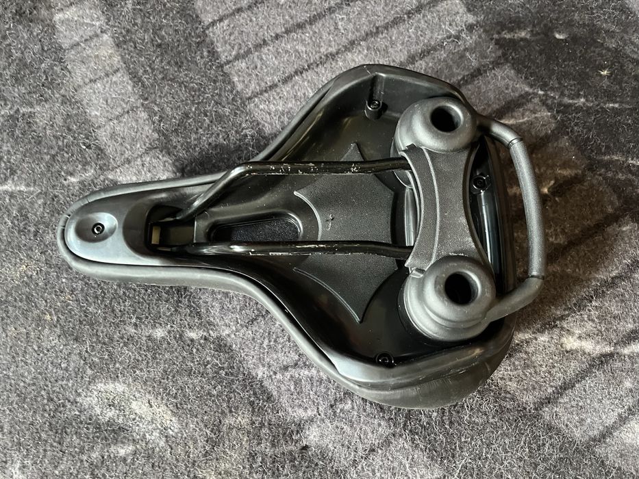 Nowe siodelko rowerowe Nexelo supreme bardzo wygodne miekki zelowe