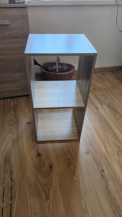 Półka regał na książki rzeczy stan bardzo dobry