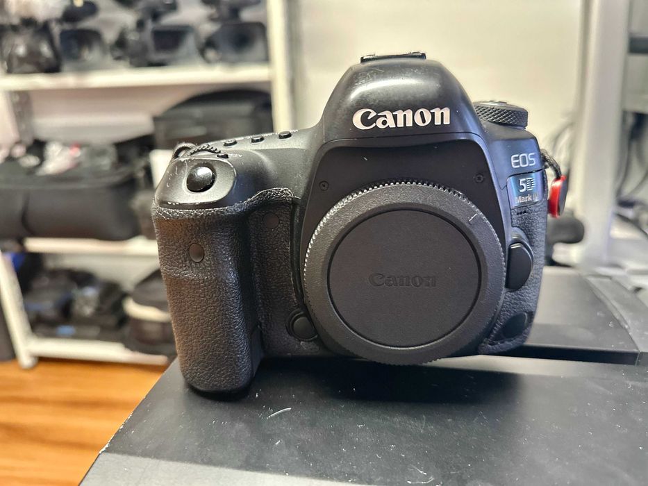 Canon 5D Mark IV