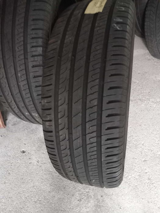 4 Pneus 235/60R18 Barum seminovos
