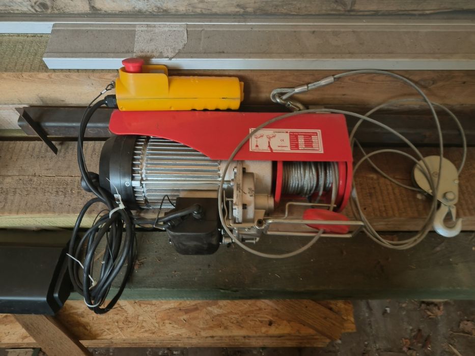 Wciągarka linowa 1600W 990 KG nowa IP 54