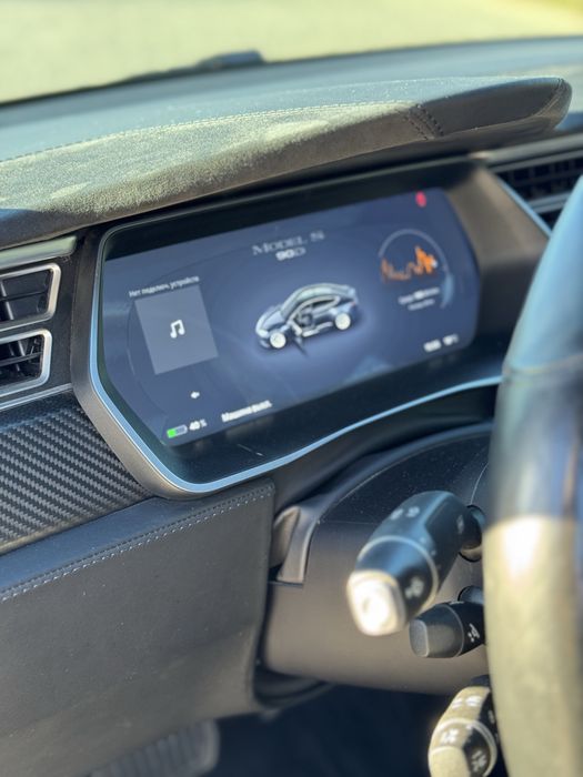 Tesla model S 90D