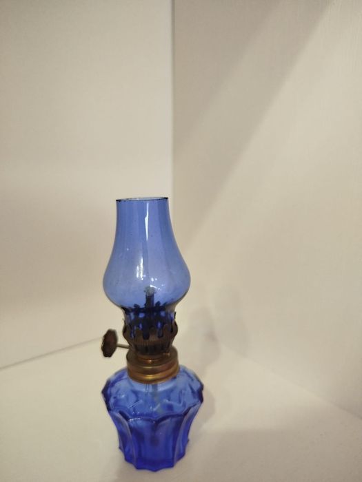 Вінтажні міні гасові лампи.