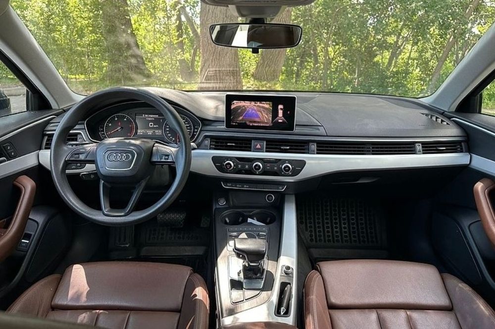 Audi A4b9 2.0d 2016