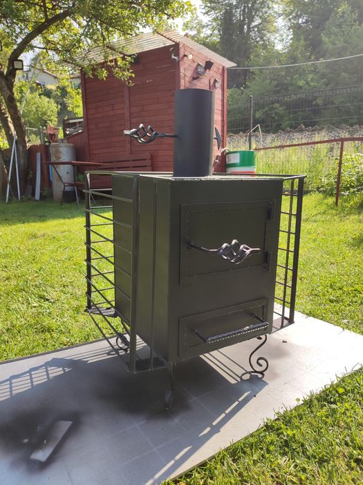 Piec do sauny do 12m3 opalany drewnem, mieści ok100-120kg kamieni