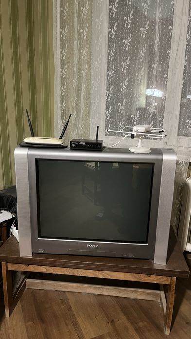 Телевізор Sony Trinitron WEGA 27” (70 см) + тюнер T2 + антена