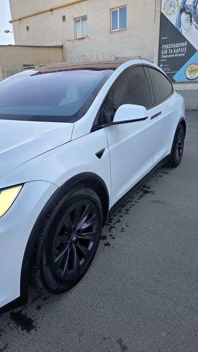 Tesla model X 2018