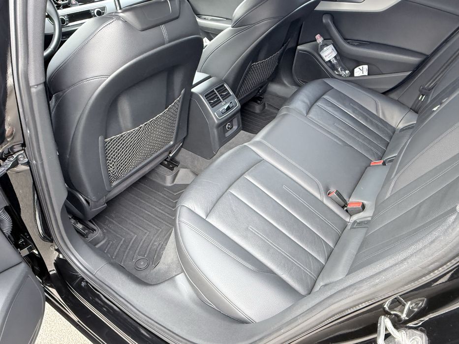 Продам власний автомобіль  Audi A4 b9