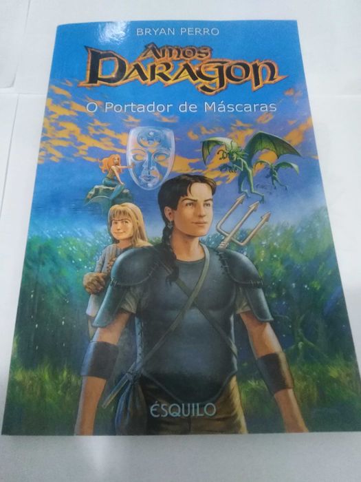 Livro - Amos Daragon - O Portador de Máscaras - Bryan Perro - Fantasia