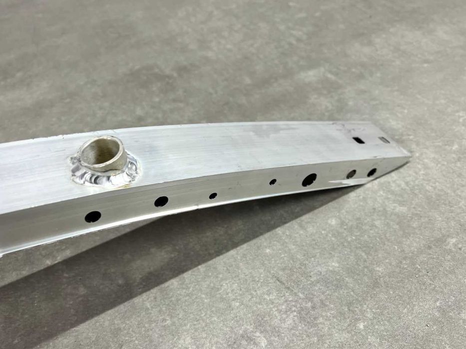 Підсилювач переднього бампера - Mercedes Benz ( C  W204 ) A2046205834