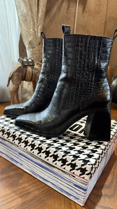 Ботильйони , ботинки miraton 37