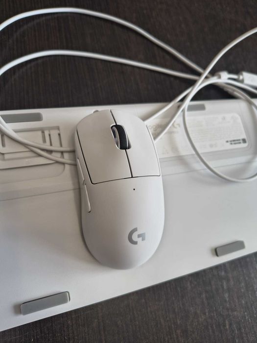 klawiatura+myszka bezprzewodowa BIAŁA Logitech G915 X Lightspeed +Logitech G Pro X Superlight 2C Perfekcyjny stan !