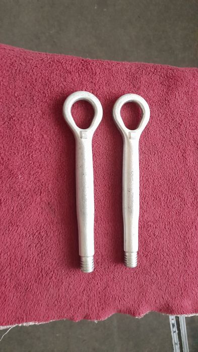 Буксировочный крюк Lexus