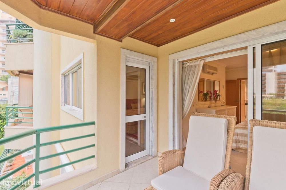 Apartamento T2 com jardim, Cascais