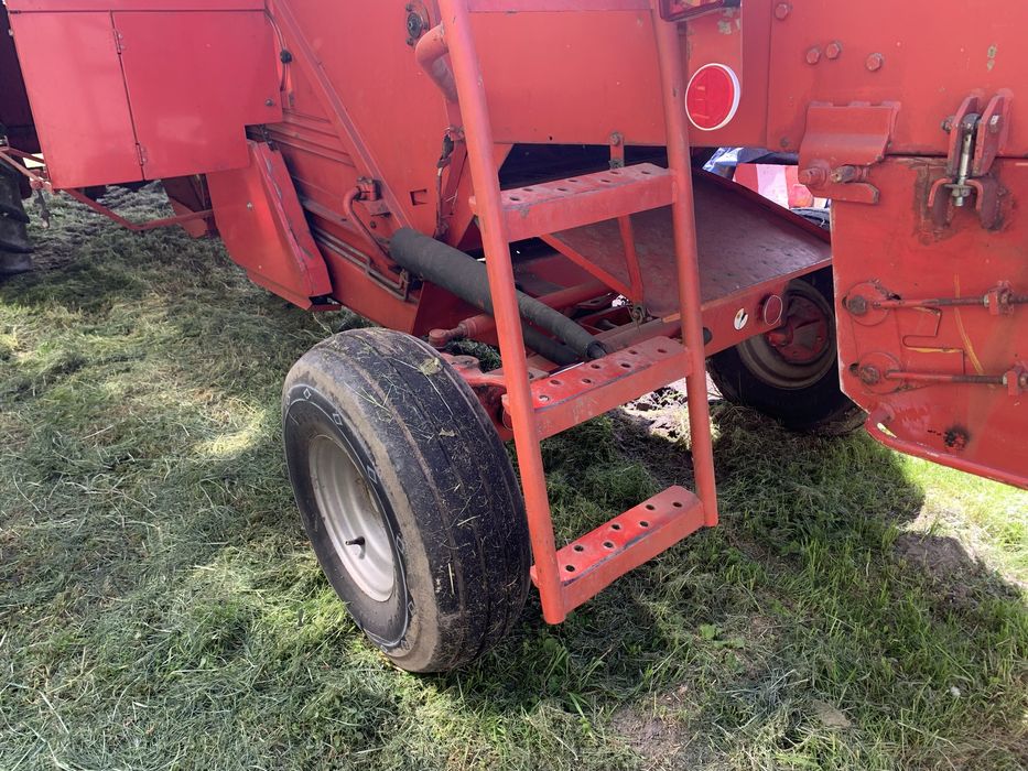 Комбайн Massey Ferguson 240 з Європи масей фергюсон 240, 206, 187