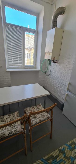 Продаж 2кім. квартири по вул. Личаківська 3, центр міста