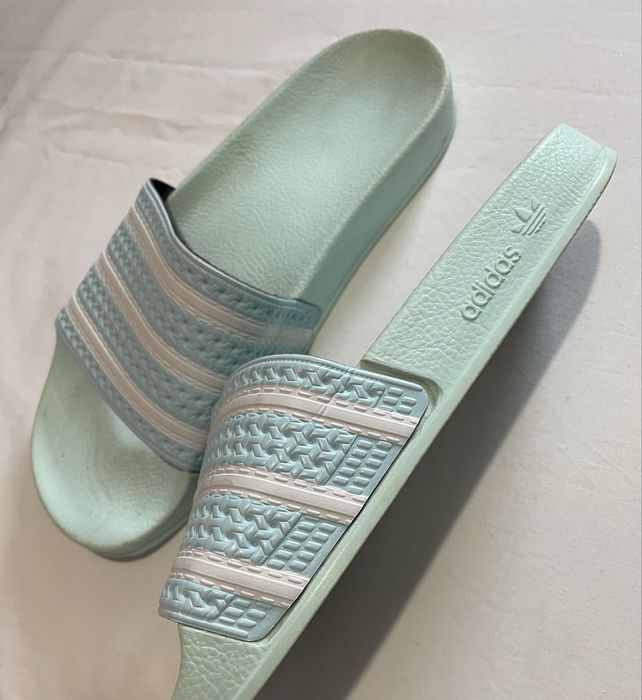 Кросовки белые skechers шлепки adidas 40 41