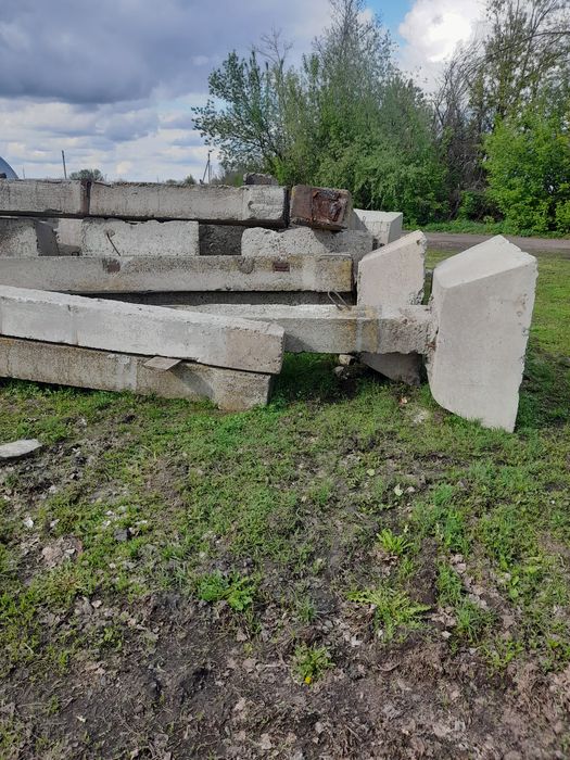 Бетонний склад-ангар