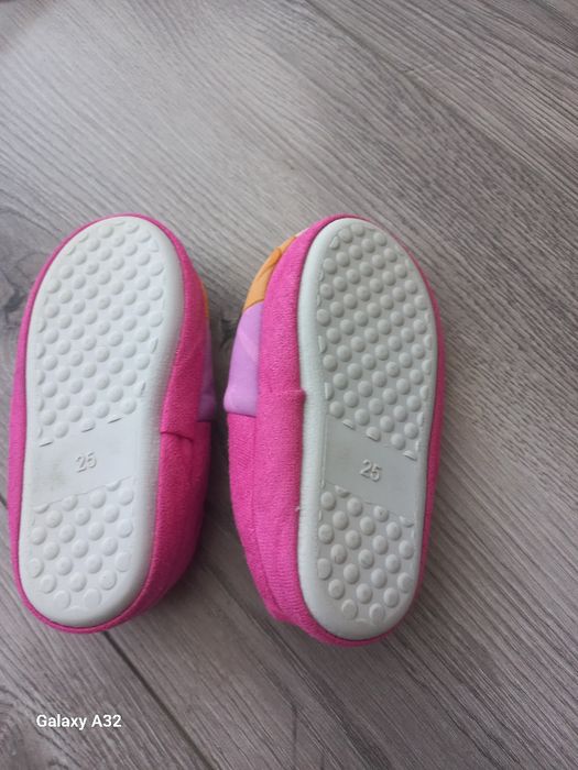 Kapcie Skye- Stan bardzo dobry