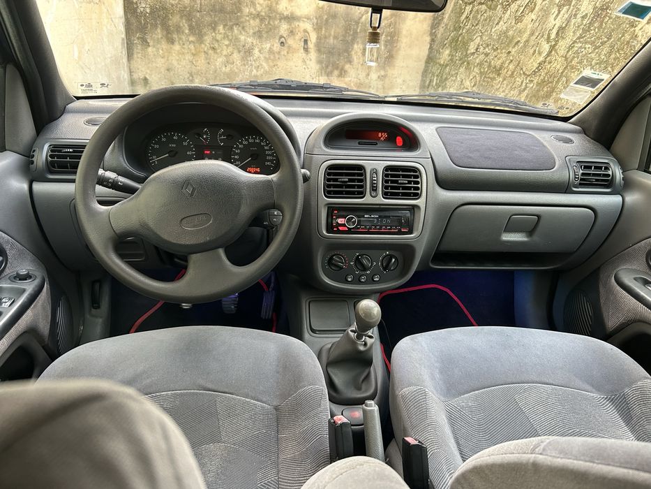 Renault Clio RXE 1.2 2000