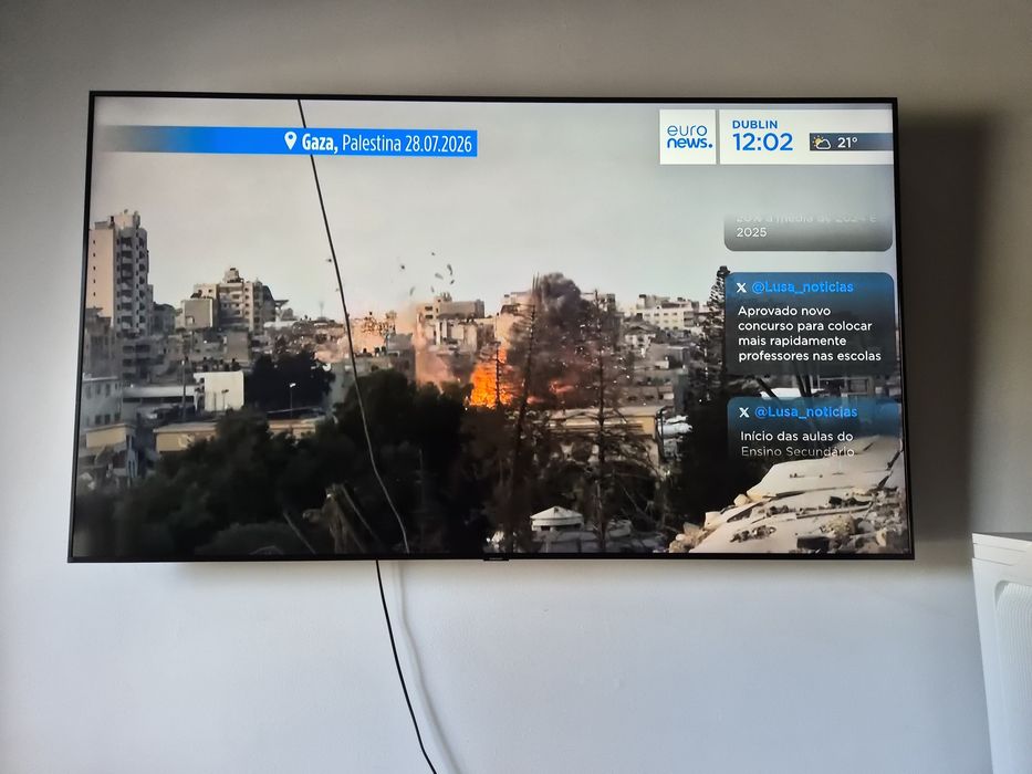 Vendo  Tv Samsung 65 polegadas.