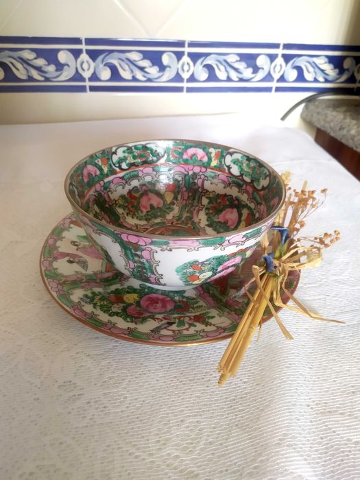 Taça e Prato porcelana - Fabricado em Macau - Vintage