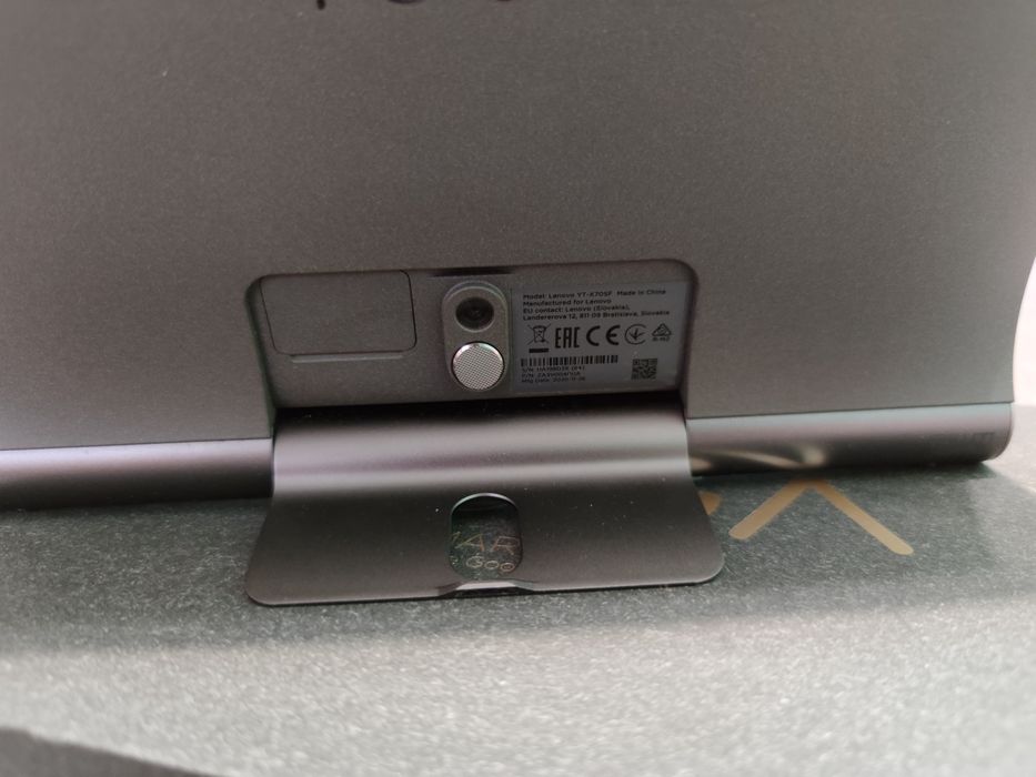 Планшет Lenovo Yoga Smart Tab 4/64