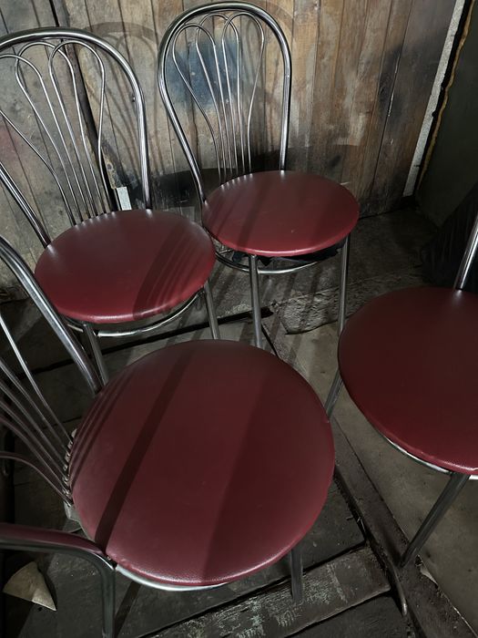 Стулья кухонные 4 шт