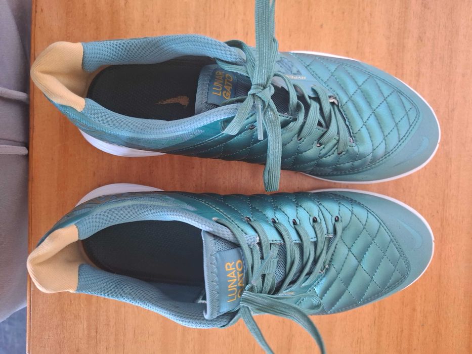 Vendo sapatilhas futsal gato II Nike