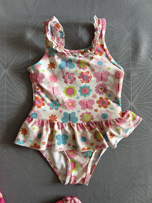 Stroje kąpielowe dla dziewczynki roz. 92.