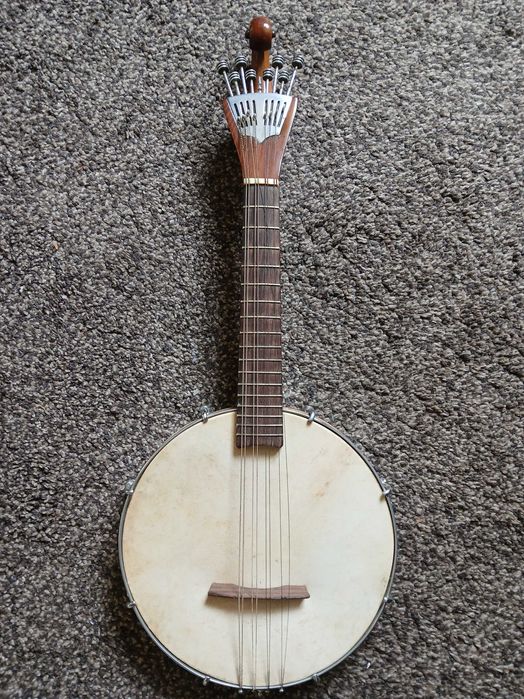 Banjolim da 1ª metade do séc XX, restaurado para tocar, em Coimbra, na Olimpio Medina