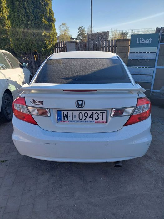 Samochód osobowy - Honda Civic 4D 2012