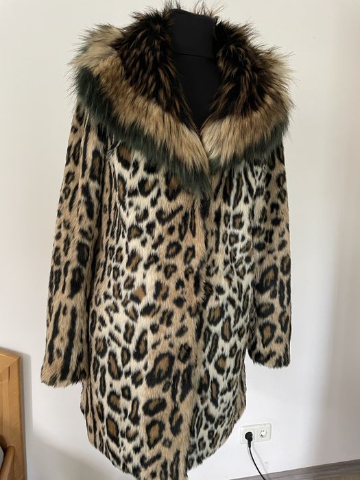 Шуба пальто Guess M штучне хутро