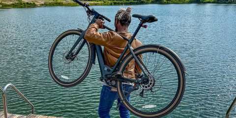 Rower elektryczny FiiDO C21 - lekki 18kg, zasięg 90km