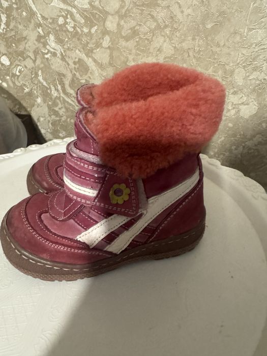 Сапожки для дівчинки