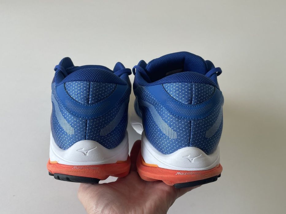 Mizuno Wave Ultima бігові 50р/32.5 уст кросівки оригінал ідеал
