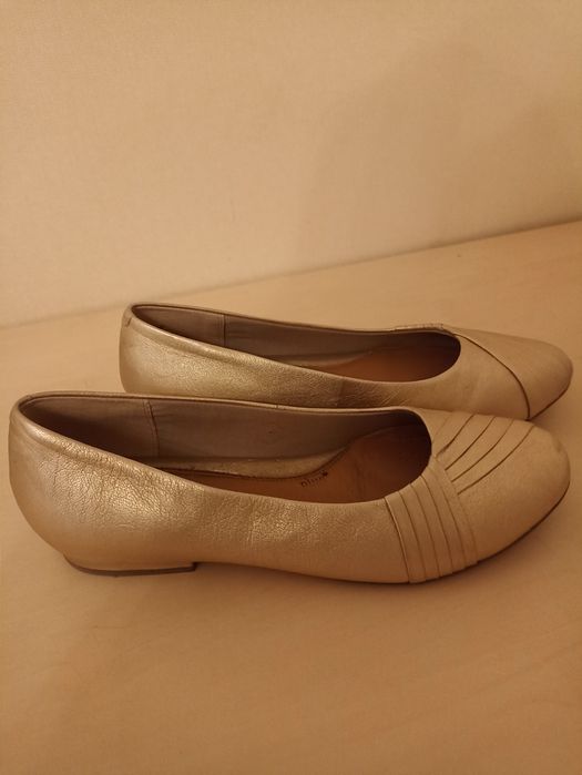 Продам туфлі Clarks