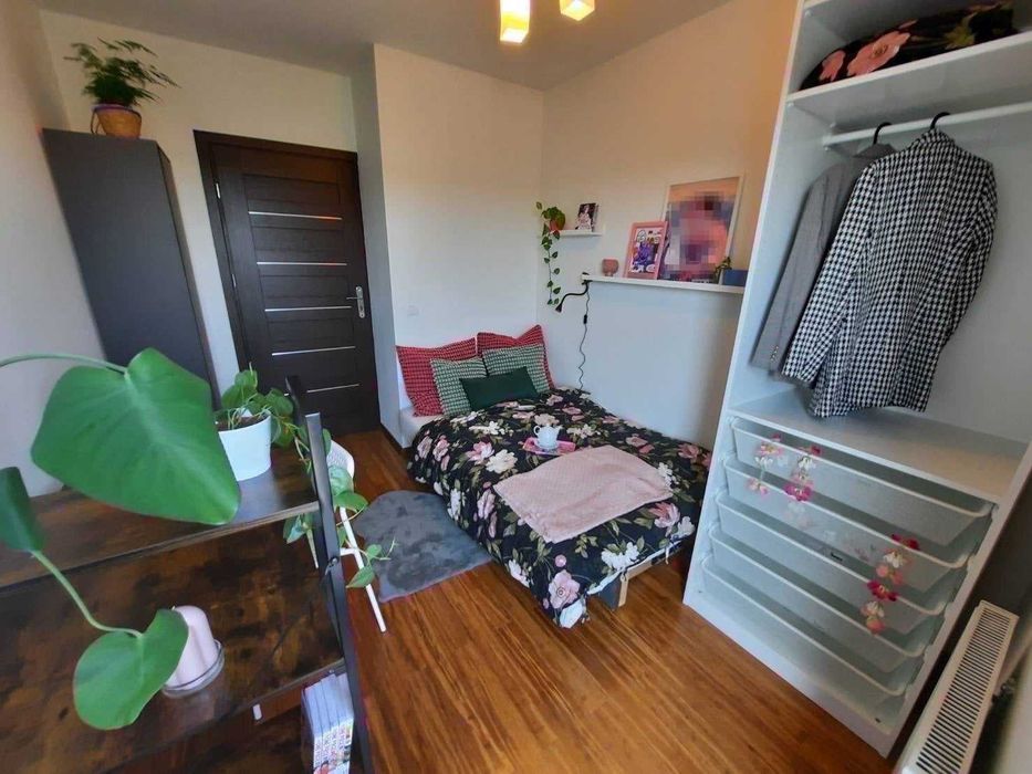 Pokój z balkonem ( TYLKO 2 osoby w mieszkaniu) KAMPUS UJ, RUCZAJ, KAMPUS UP JP 2, Czerwone Maki (room for rent)